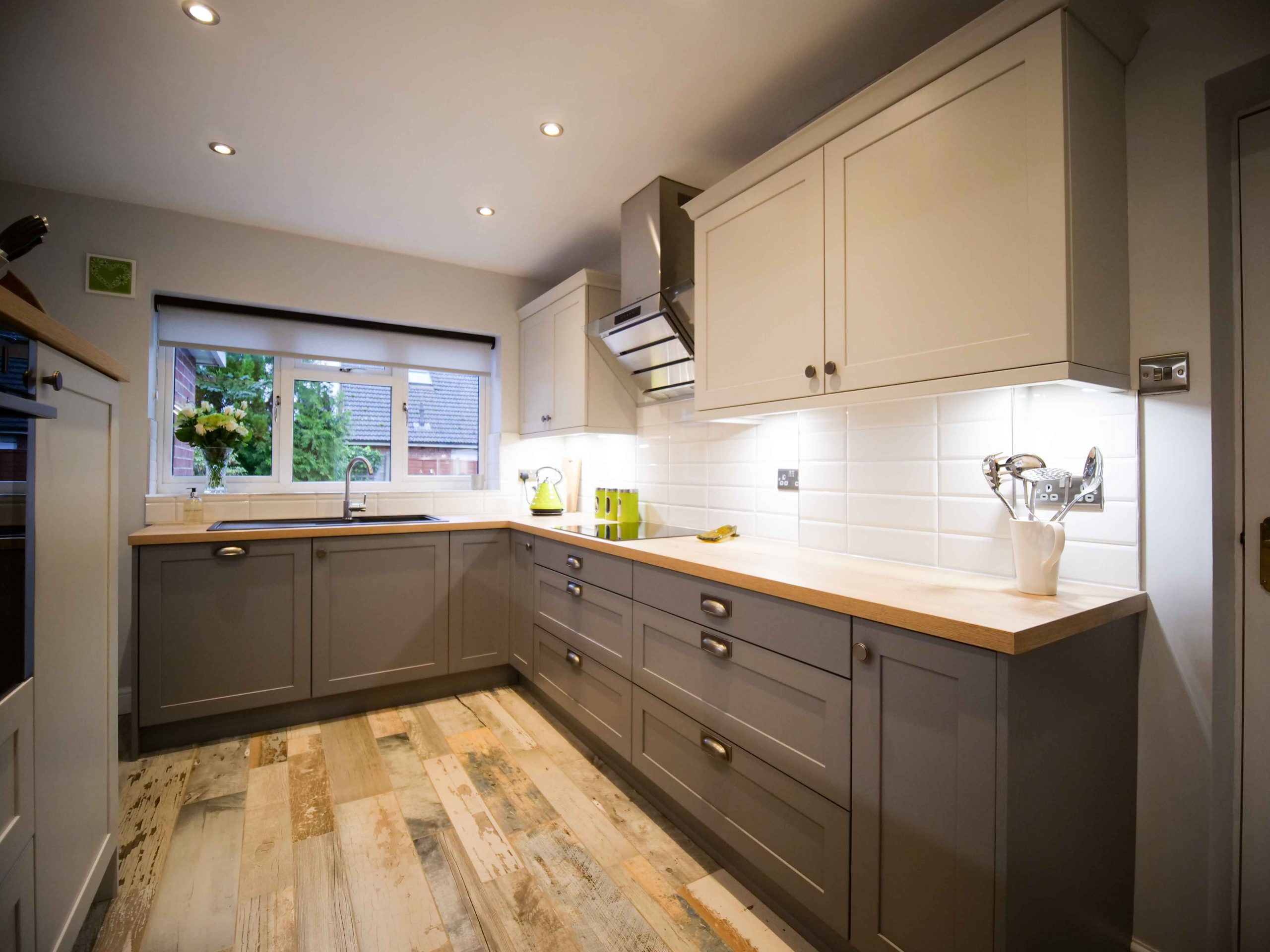 Reference upload for tip content. Subject: kitchen fitting cardiff.